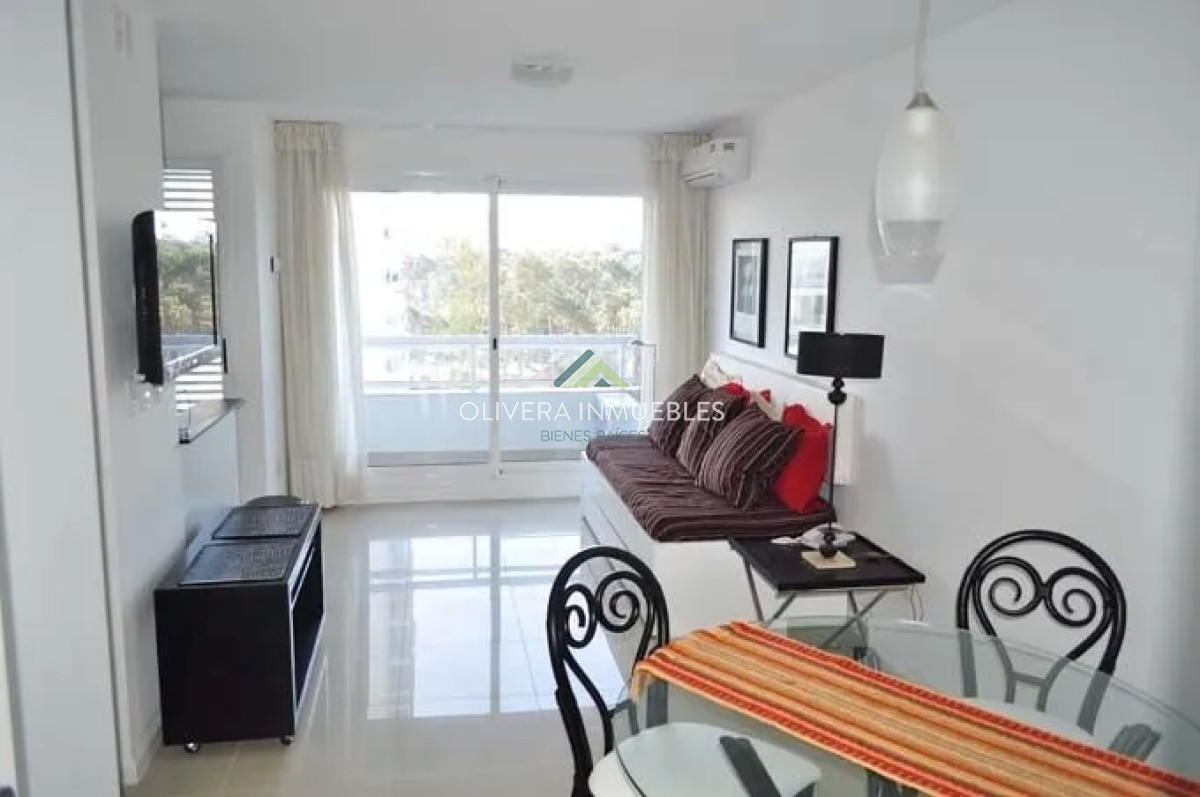 Apartamento ID.5923 - Hermoso apto en alquiler, Invernal y temporal. Cerca de punta shopping.