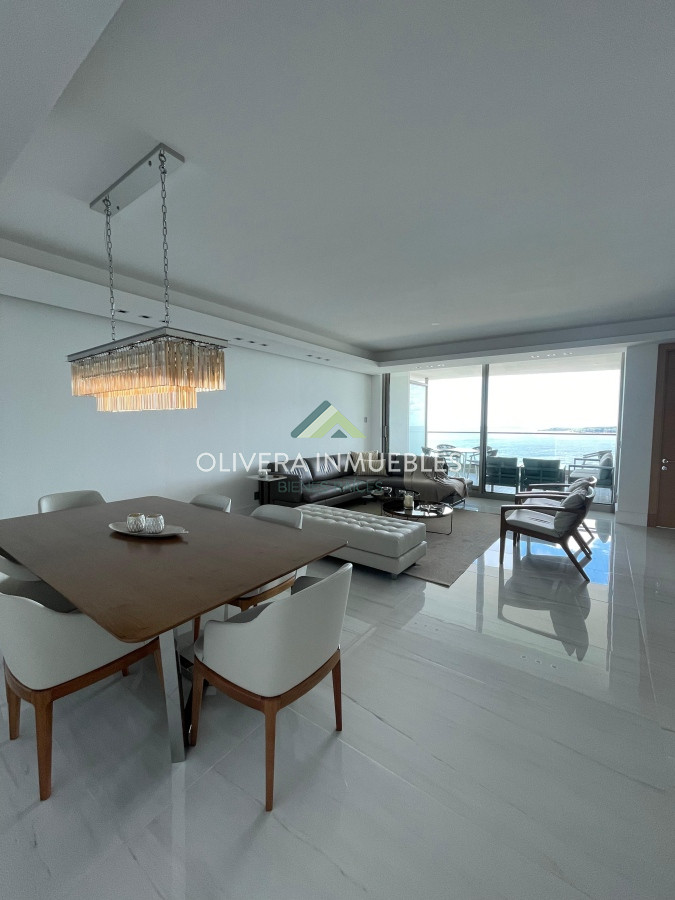 Apartamento ID.12712 - Venta Apartamento 3 dormitorios Fendi Chateau Playa Mansa Punta del Este