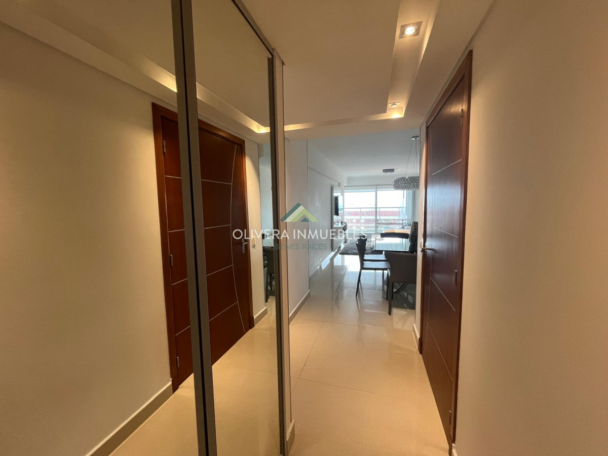 Apartamento ID.13714 - Apartamento en venta a pasos del mar, Punta del Este