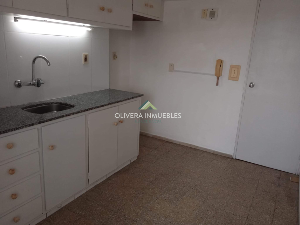 Apartamento ID.12548 - Apartamento en venta 3 dormitorios, acepta Banco.