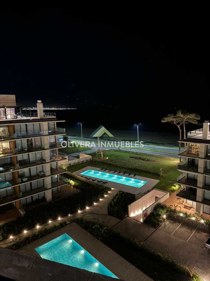 Apartamento ID.11435 - Apartamento en venta, alquiler anual o alquiler de verano  de 2 dormitorio en Playa Mansa, Punta del Este