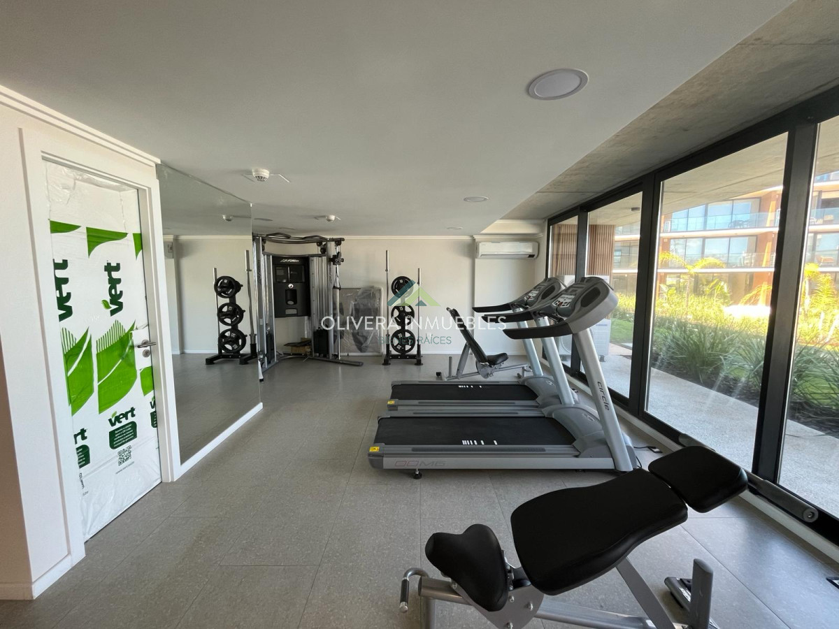 Apartamento ID.11435 - Apartamento en venta, alquiler anual o alquiler de verano  de 2 dormitorio en Playa Mansa, Punta del Este