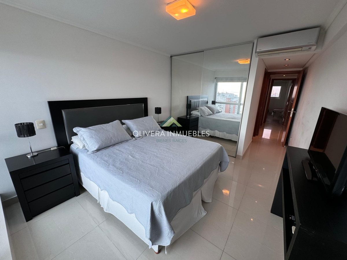 Apartamento ID.12685 - Apartamento en venta de 2 dormitorios en edificio Miami Boulevard