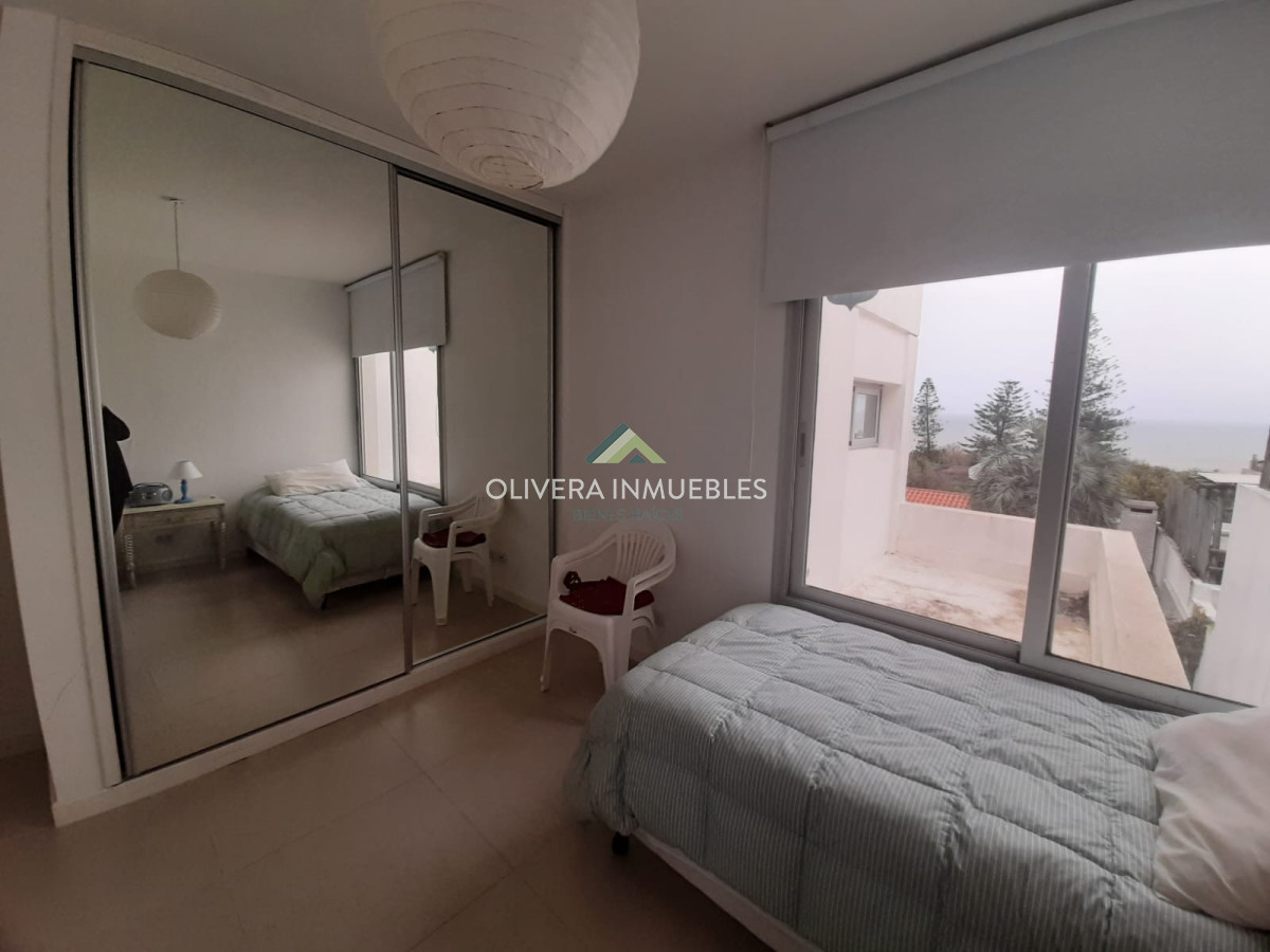 Apartamento ID.9512 - Alquiler de Hermoso Apartamento con amplia terraza con parrillero en La Barra