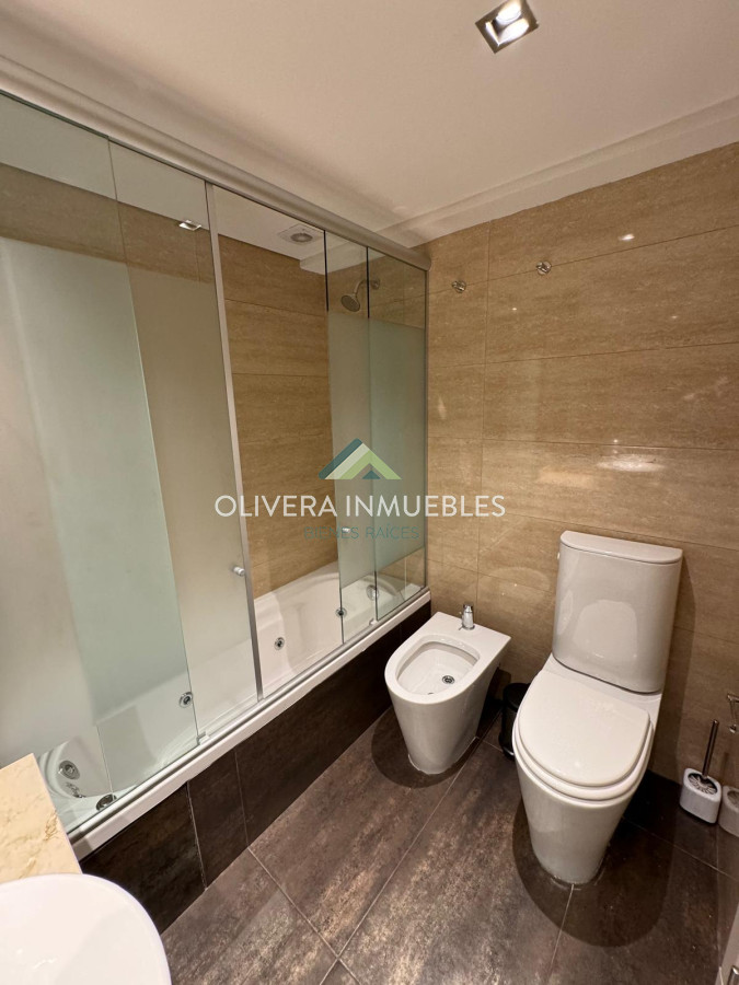 Apartamento ID.12684 - Apartamento en venta de 2 dormitorios en edificio Miami Boulevard