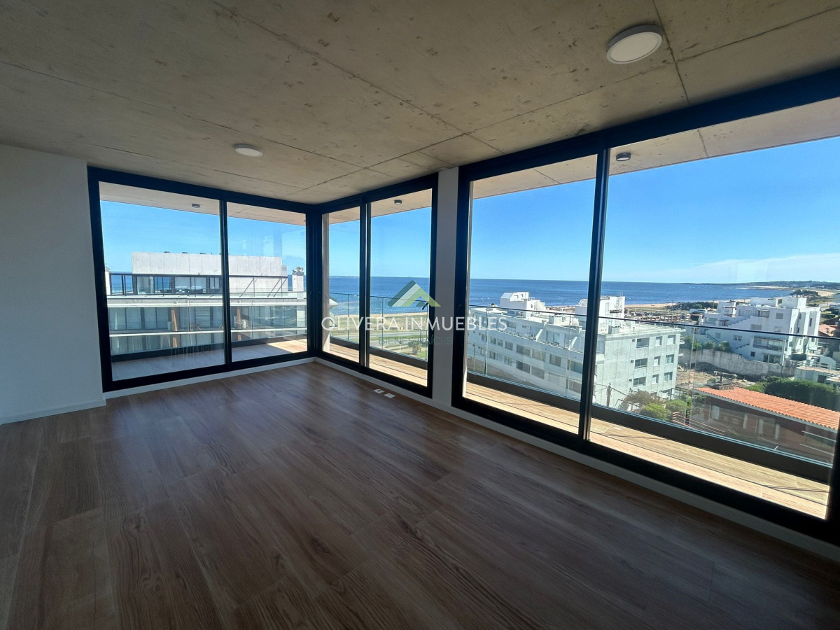 Apartamento ID.12778 - Apartamento en venta 2 dormitorios Playa Mansa Punta del Este 