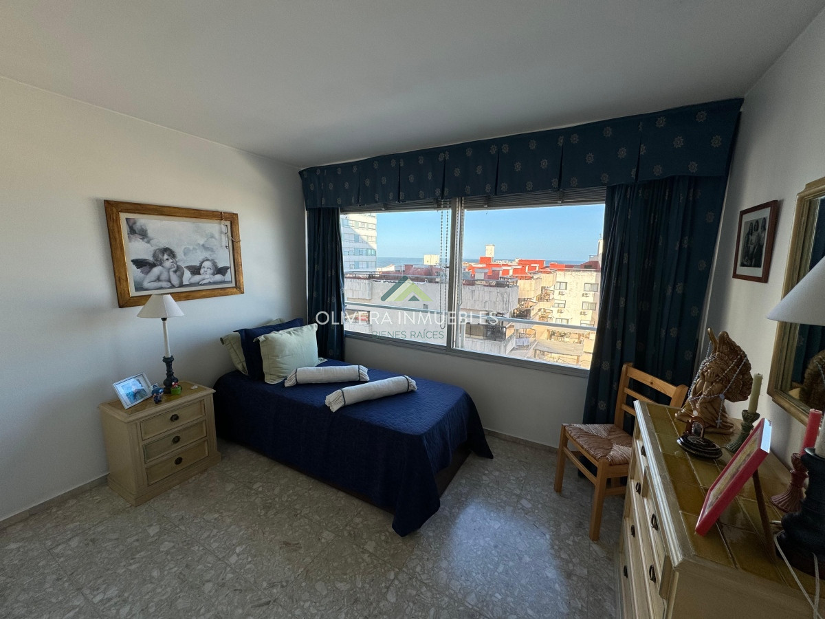 Apartamento ID.11465 - Apartamento en venta de 1 dormitorio y medio en Punta del Este