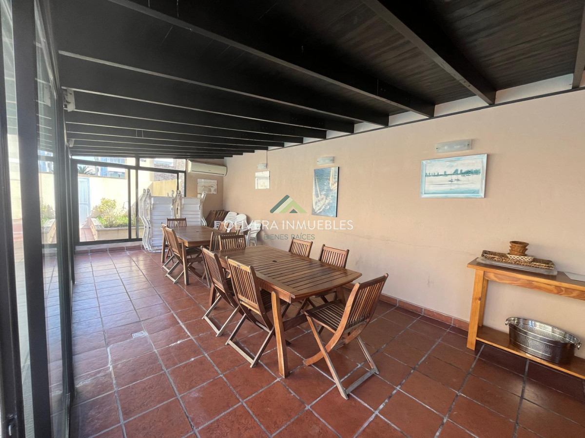 Apartamento ID.13670 - Apartamento en venta y alquiler temporal, vista al mar Punta del Este