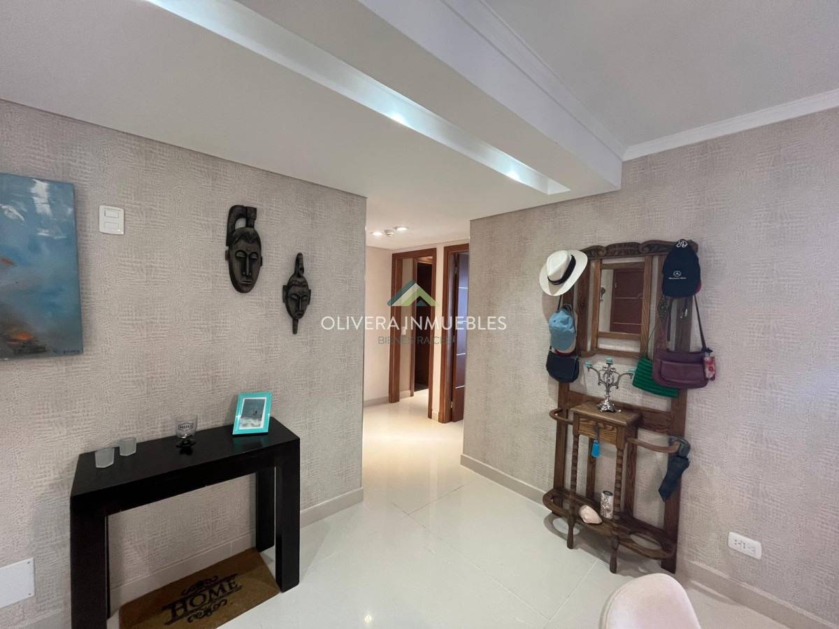 Apartamento ID.13713 - Apartamento en venta a pasos del mar, Punta del Este