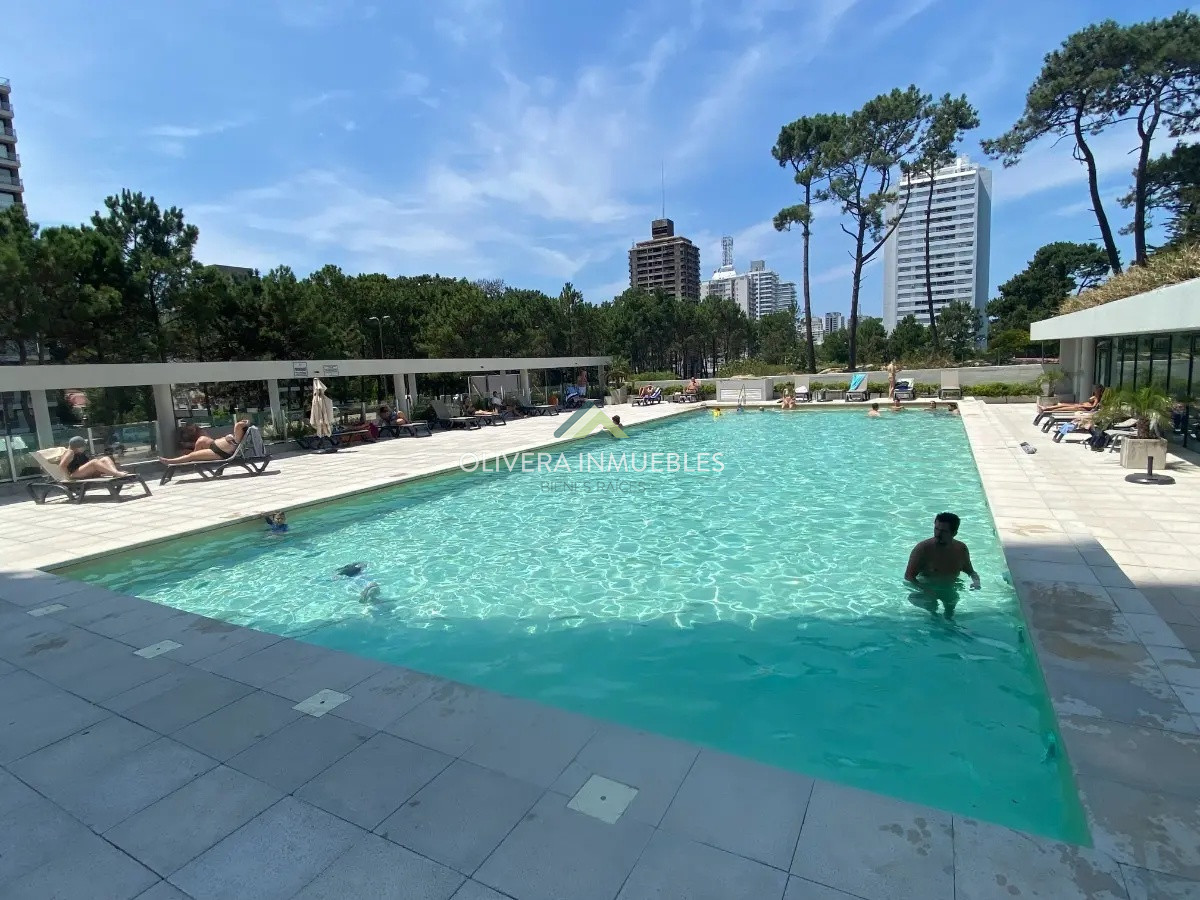 Apartamento ID.9872 - Ocean Drive Apartamento Monoambiente en Alquiler Anual e Invernal