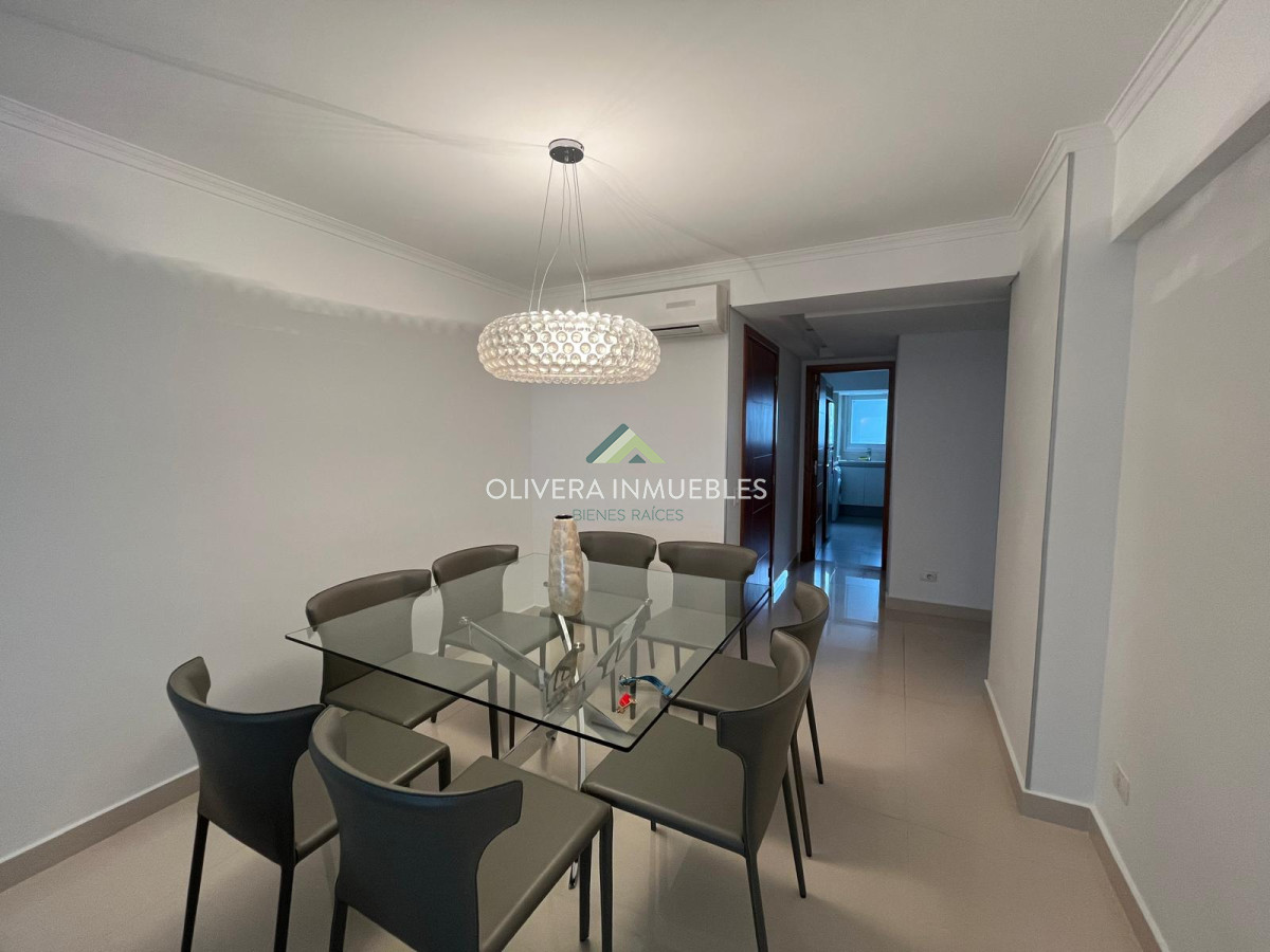 Apartamento ID.13714 - Apartamento en venta a pasos del mar, Punta del Este