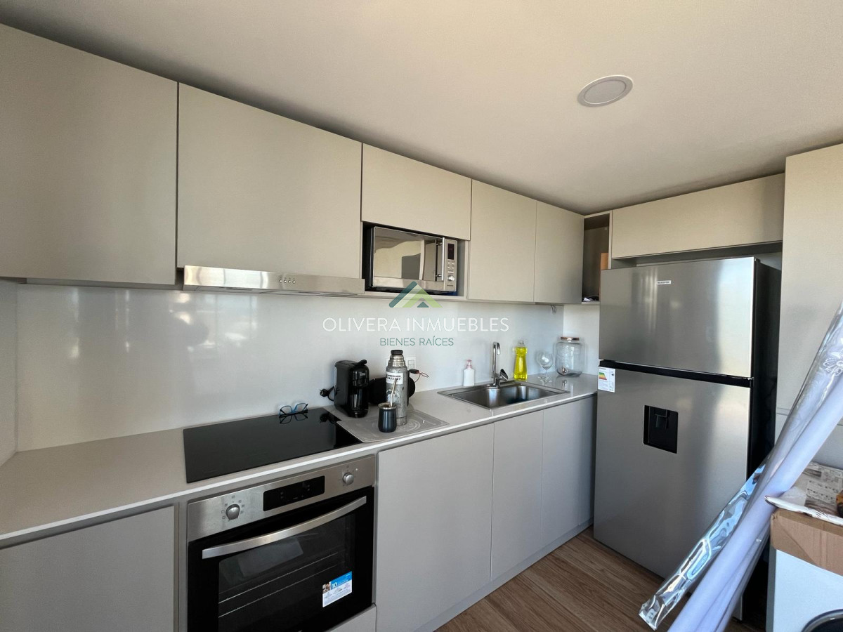 Apartamento ID.11435 - Apartamento en venta, alquiler anual o alquiler de verano  de 2 dormitorio en Playa Mansa, Punta del Este