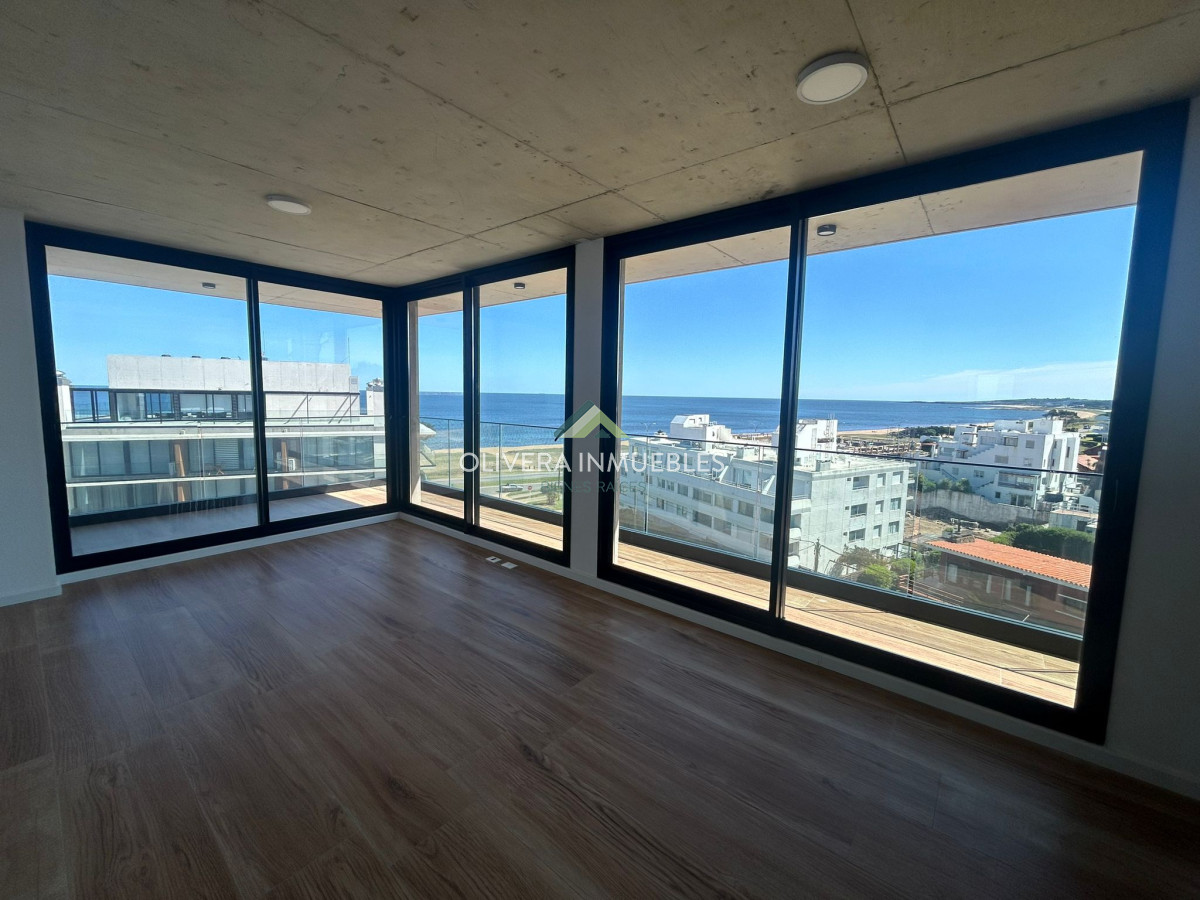 Apartamento ID.12778 - Apartamento en venta 2 dormitorios Playa Mansa Punta del Este 