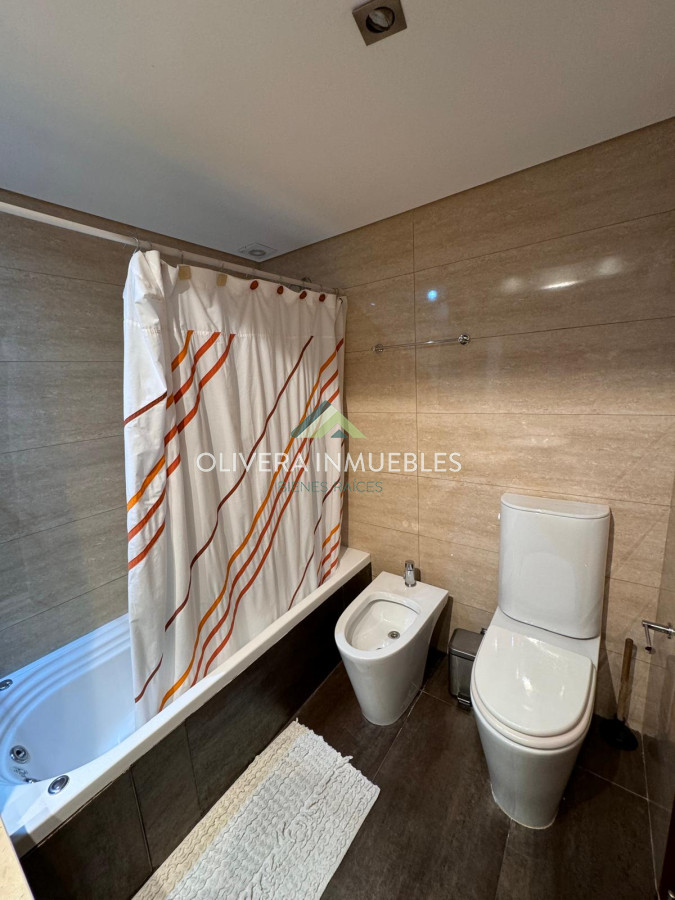 Apartamento ID.12685 - Apartamento en venta de 2 dormitorios en edificio Miami Boulevard