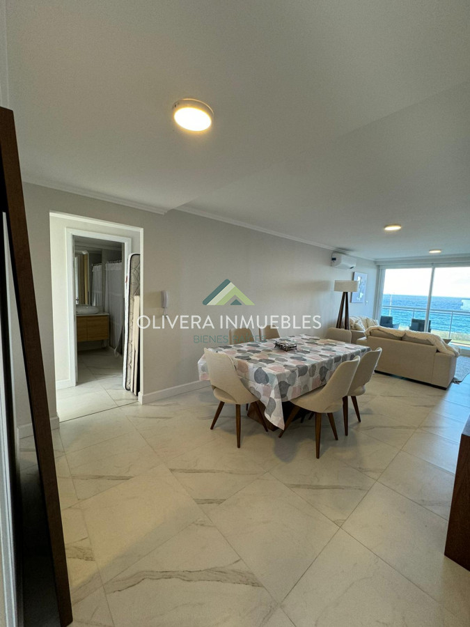 Apartamento ID.12369 - Apartamento en venta de 2 dormitorios en Edificio Cruceros
