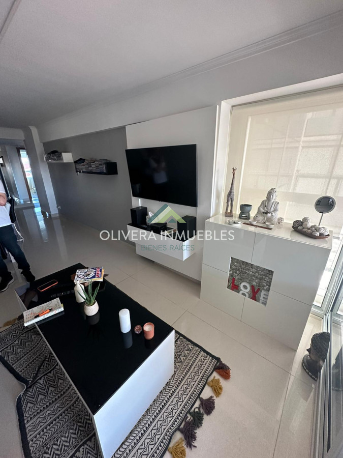Apartamento ID.12665 - Apartamento en venta de 2 dormitorios en edificio Miami Boulevard
