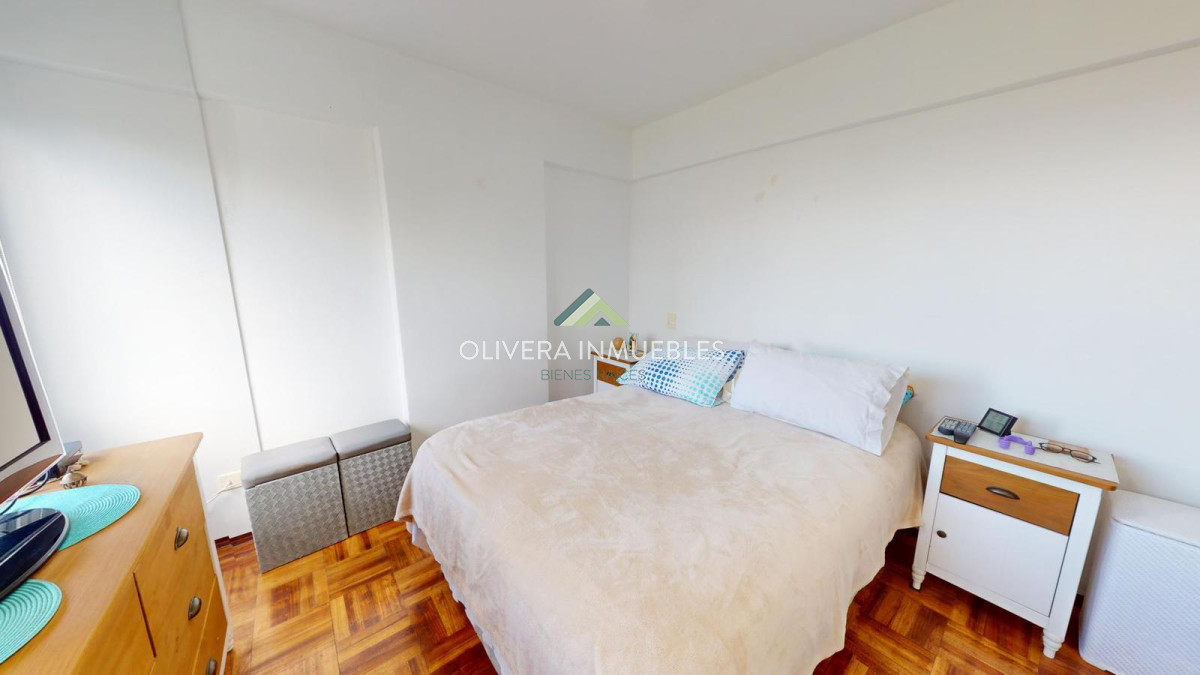 Apartamento ID.12118 - Apartamento en primera línea de la mansa, precio en Oportunidad. 3 dormitorios.
