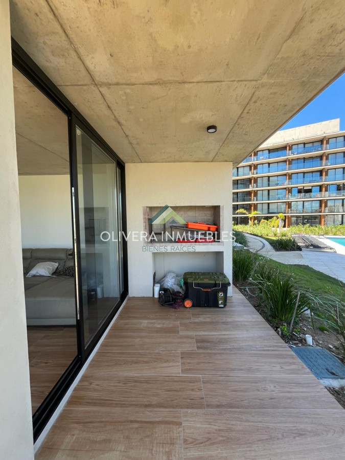 Apartamento ID.11435 - Apartamento en venta, alquiler anual o alquiler de verano  de 2 dormitorio en Playa Mansa, Punta del Este