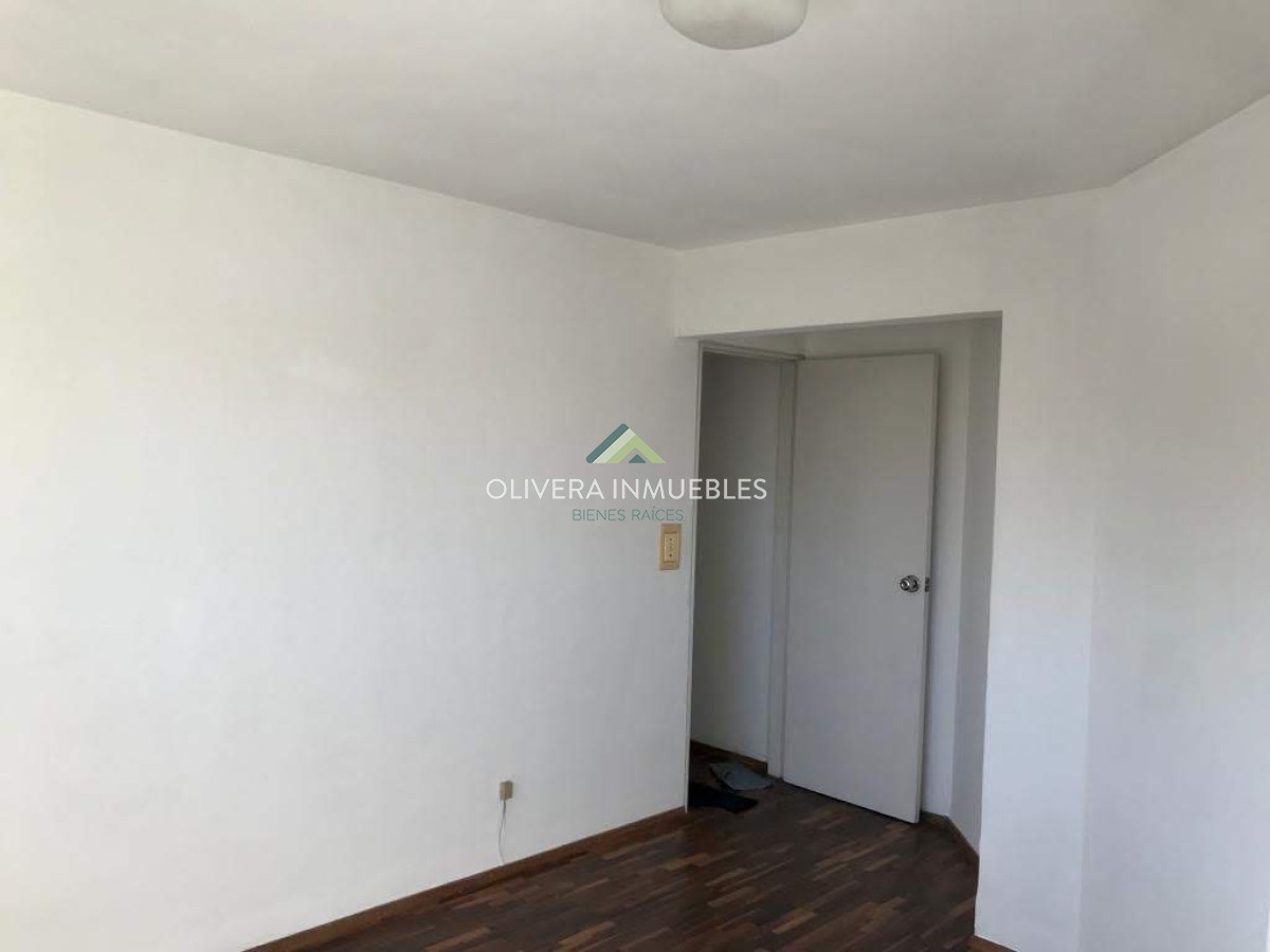 Apartamento ID.12548 - Apartamento en venta 3 dormitorios, acepta Banco.