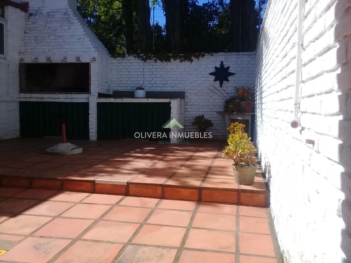 Apartamento ID.7586 - Alquiler por temporada y anual apto tipo casita