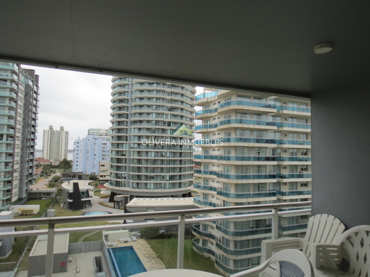Apartamento ID.5345 - Venta de apartamento 3 dormitorios, full amenities, en uno de los mejores barrios de Punta del Este 