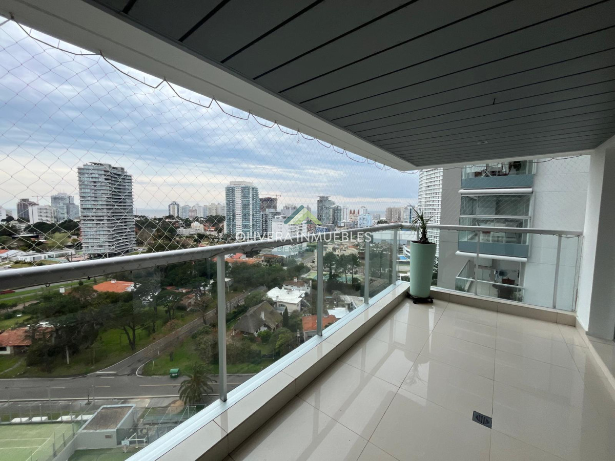 Apartamento ID.13713 - Apartamento en venta a pasos del mar, Punta del Este