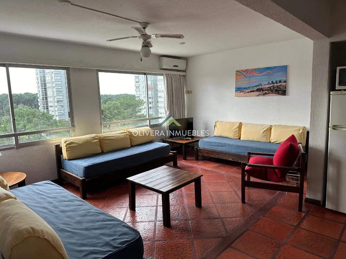 Apartamento ID.13553 - Alquiler anual sobre Roosevelt