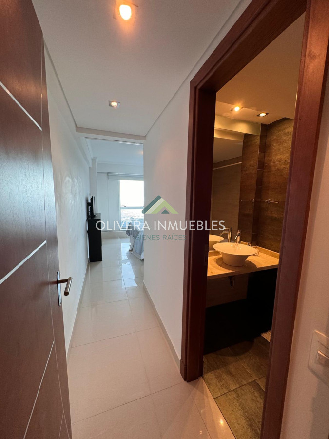 Apartamento ID.12685 - Apartamento en venta de 2 dormitorios en edificio Miami Boulevard