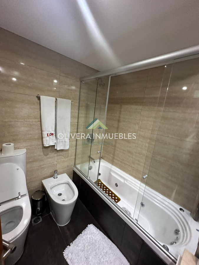 Apartamento ID.12665 - Apartamento en venta de 2 dormitorios en edificio Miami Boulevard