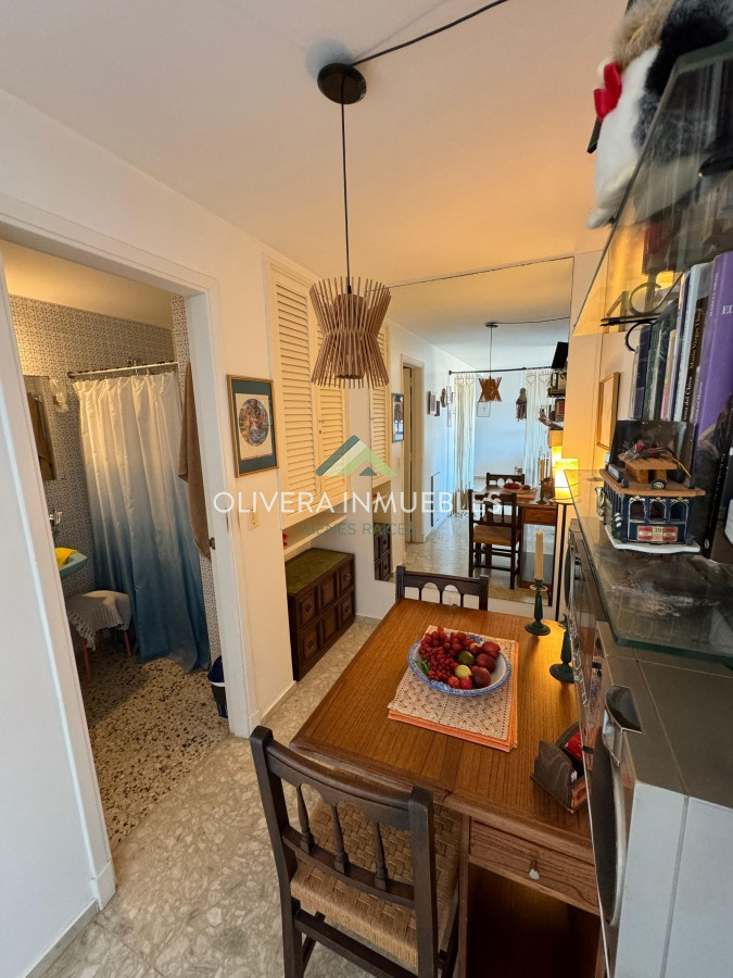 Apartamento ID.11465 - Apartamento en venta de 1 dormitorio y medio en Punta del Este