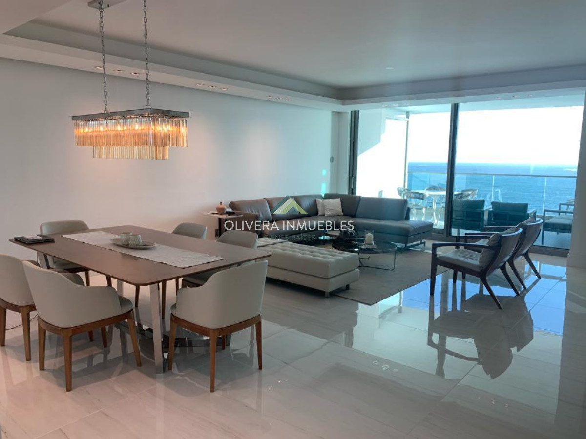 Apartamento ID.12712 - Venta Apartamento 3 dormitorios Fendi Chateau Playa Mansa Punta del Este