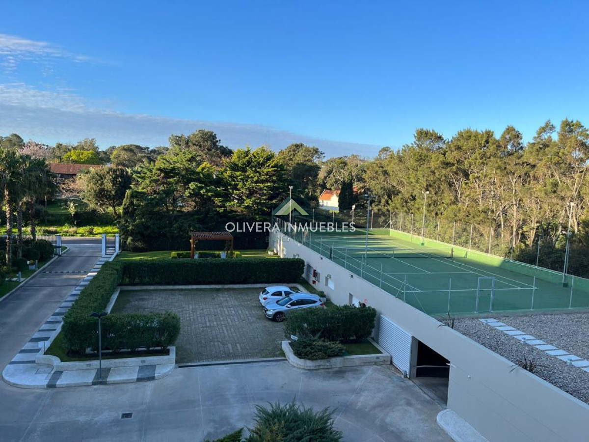 Apartamento ID.12105 - Apartamento en venta de 2 dormitorios en Edificio Cruceros