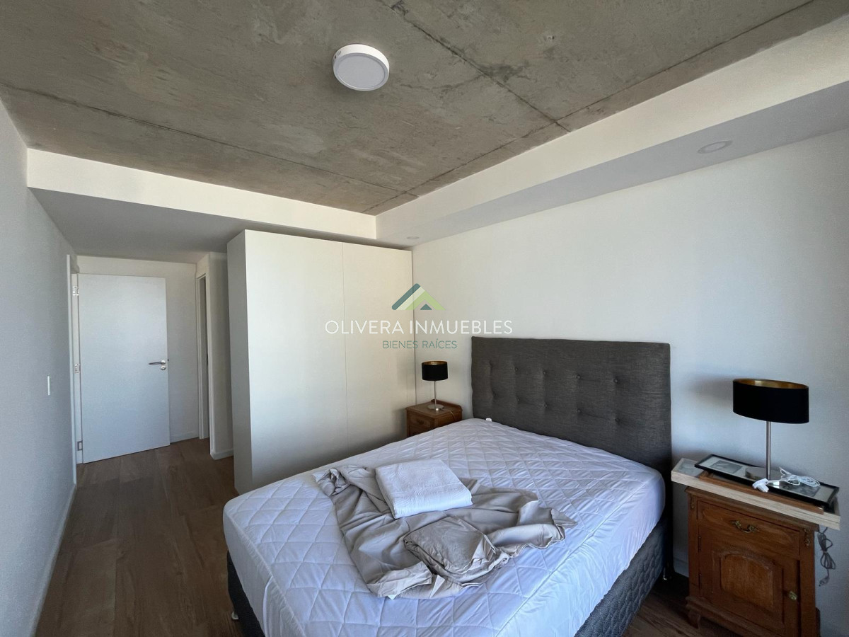 Apartamento ID.11435 - Apartamento en venta, alquiler anual o alquiler de verano  de 2 dormitorio en Playa Mansa, Punta del Este