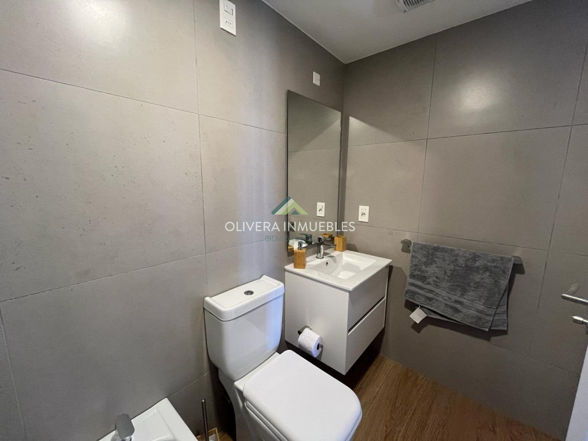 Apartamento ID.11435 - Apartamento en venta, alquiler anual o alquiler de verano  de 2 dormitorio en Playa Mansa, Punta del Este