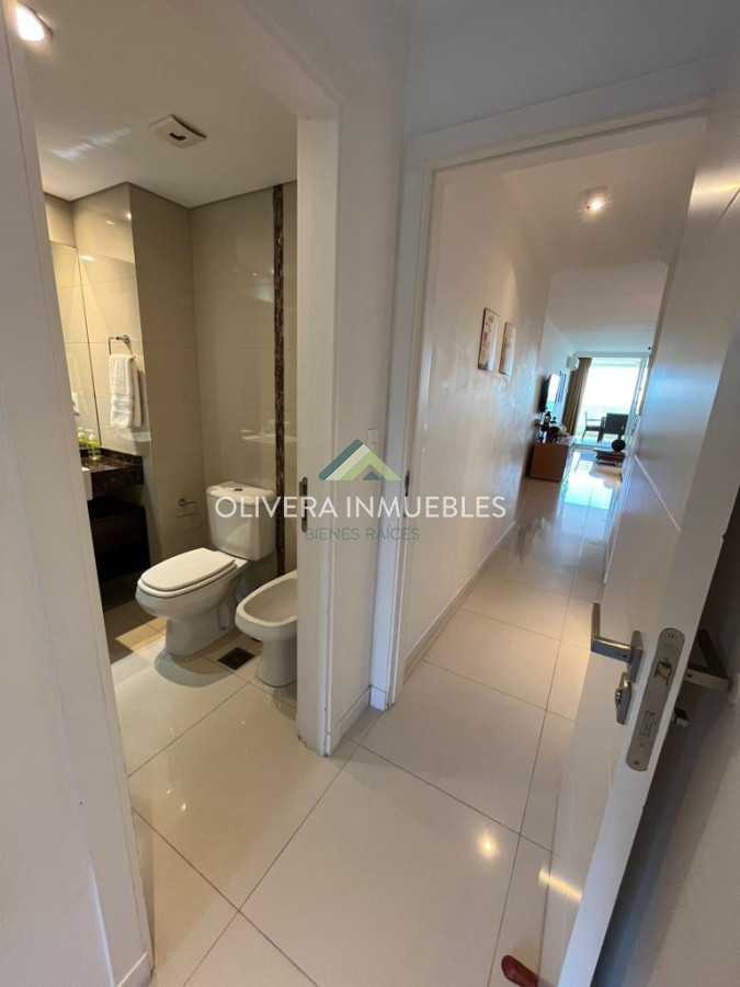 Apartamento ID.12105 - Apartamento en venta de 2 dormitorios en Edificio Cruceros