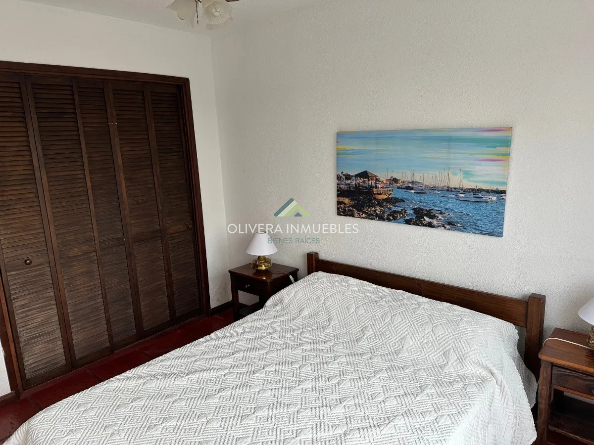 Apartamento ID.13553 - Alquiler anual sobre Roosevelt