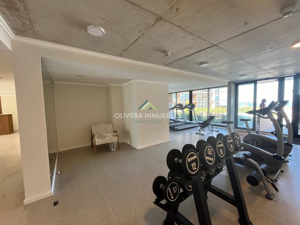 Apartamento ID.11435 - Apartamento en venta, alquiler anual o alquiler de verano  de 2 dormitorio en Playa Mansa, Punta del Este