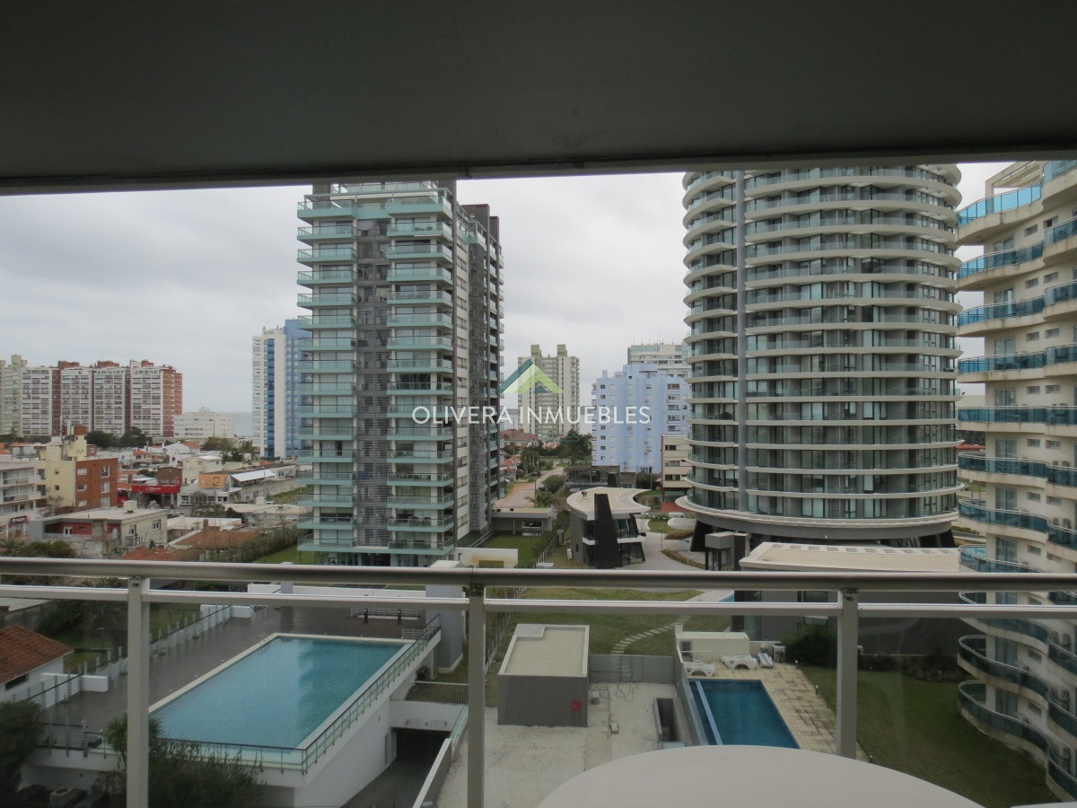 Apartamento ID.5345 - Venta de apartamento 3 dormitorios, full amenities, en uno de los mejores barrios de Punta del Este 