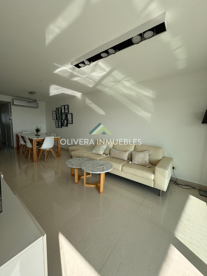 Apartamento ID.12684 - Apartamento en venta de 2 dormitorios en edificio Miami Boulevard