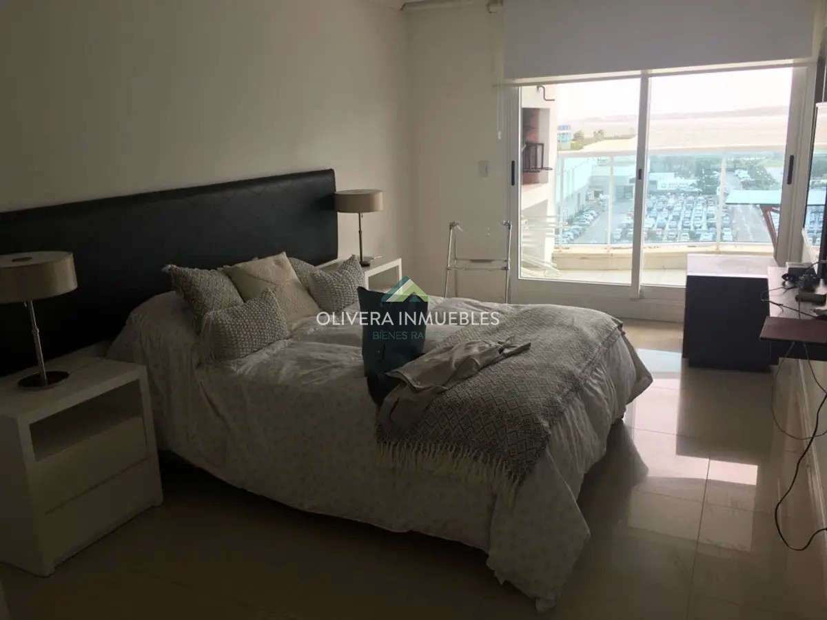 Apartamento ID.10628 - Apartamento en alquiler de temnporada o venta -Punta del Este