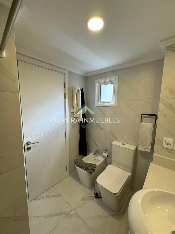 Apartamento ID.12369 - Apartamento en venta de 2 dormitorios en Edificio Cruceros