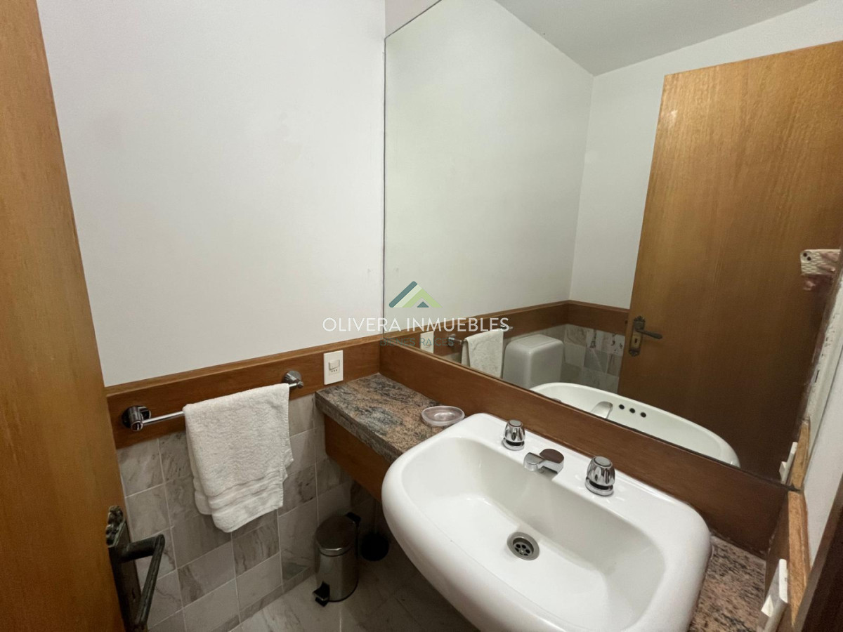Apartamento ID.13840 - Apartamento en venta a metros del mar, Punta del Este
