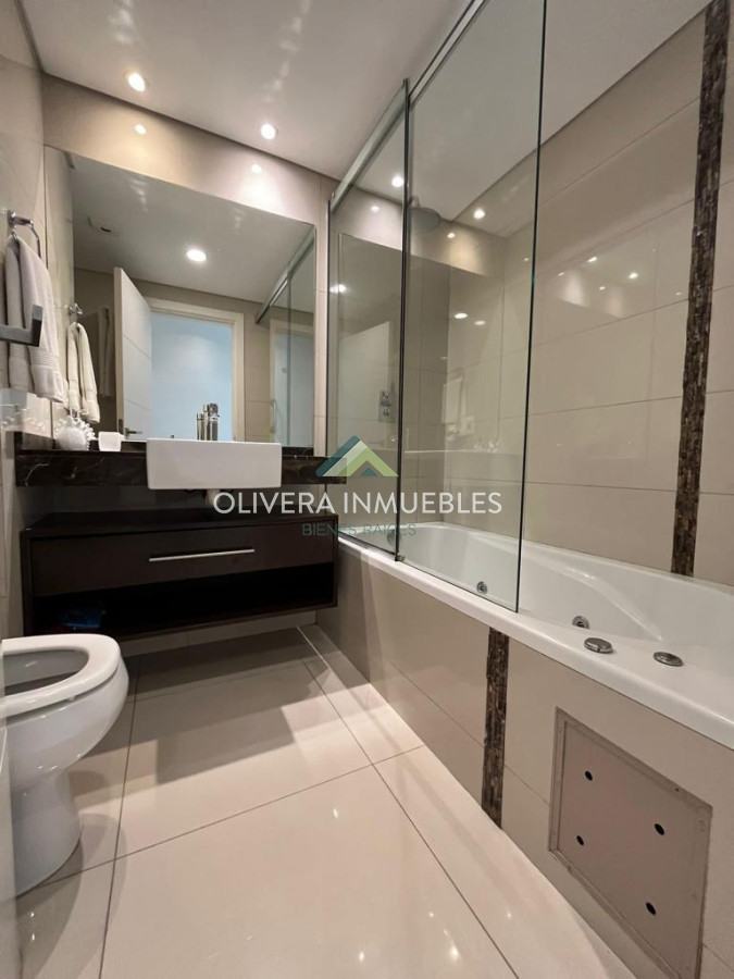 Apartamento ID.12105 - Apartamento en venta de 2 dormitorios en Edificio Cruceros
