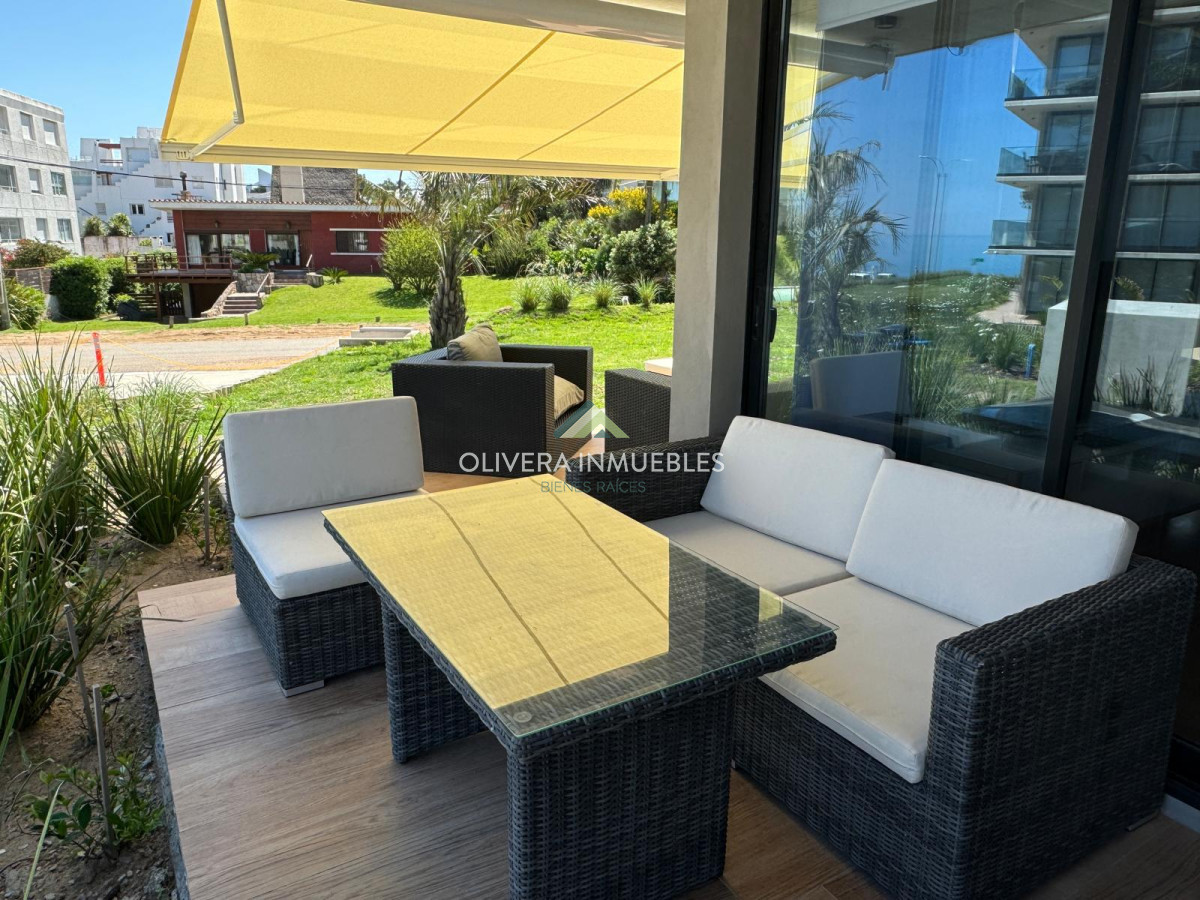 Apartamento ID.11435 - Apartamento en venta, alquiler anual o alquiler de verano  de 2 dormitorio en Playa Mansa, Punta del Este