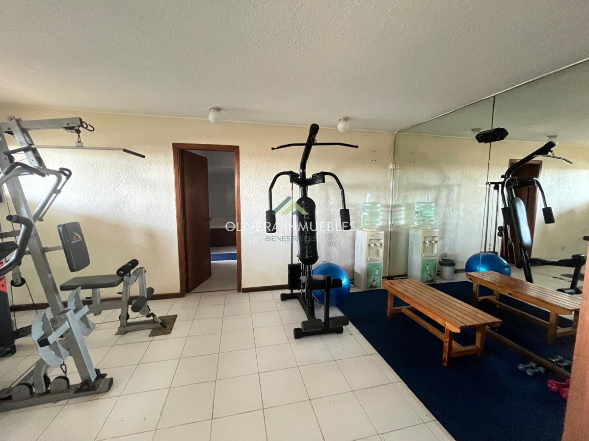 Apartamento ID.13670 - Apartamento en venta y alquiler temporal, vista al mar Punta del Este