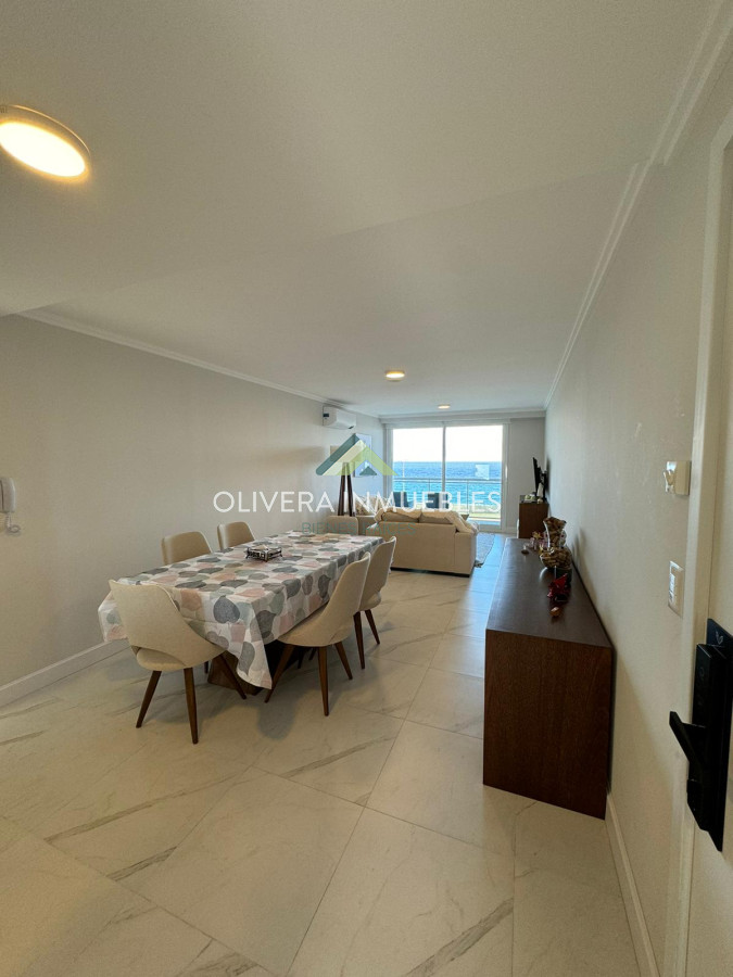 Apartamento ID.12369 - Apartamento en venta de 2 dormitorios en Edificio Cruceros