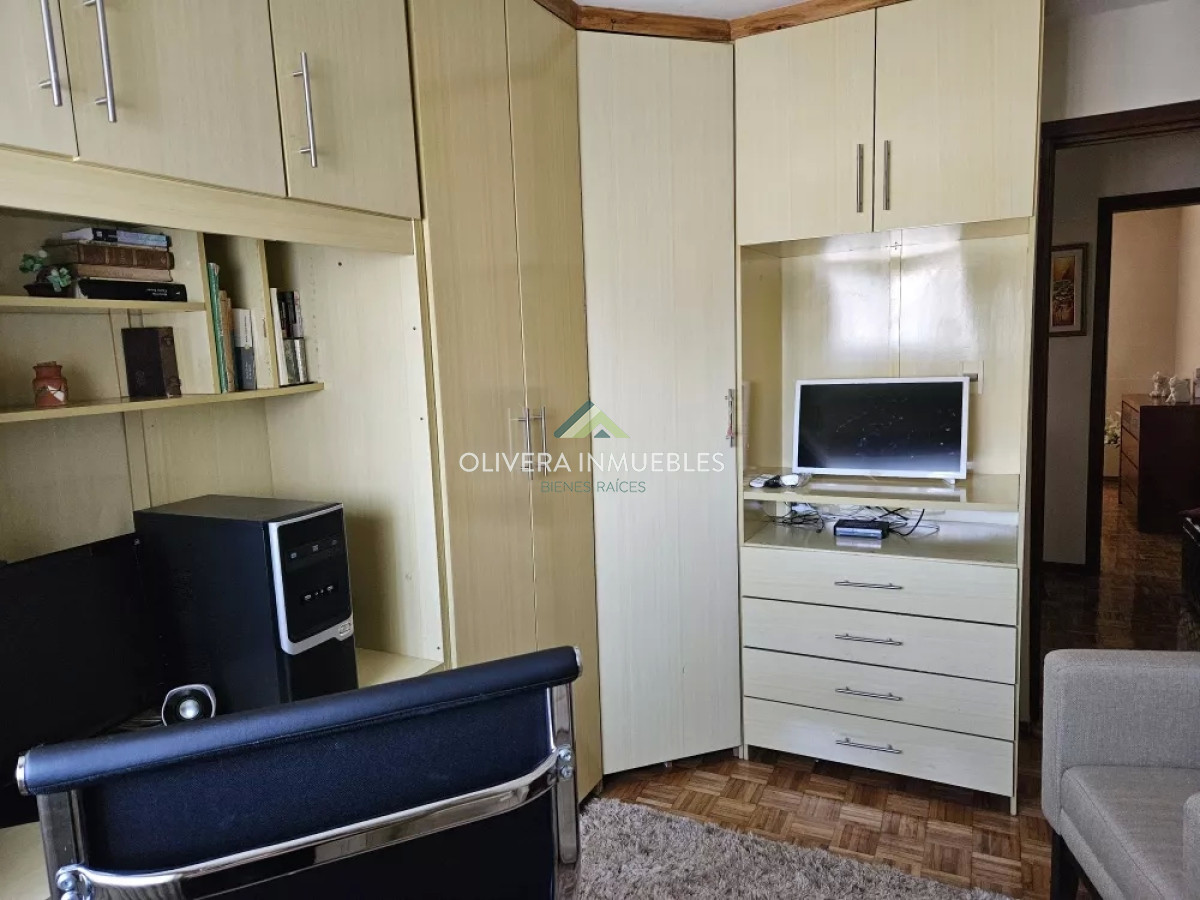 Apartamento ID.12253 - Venta Apto 2 Dormitorios y Cochera Pocitos