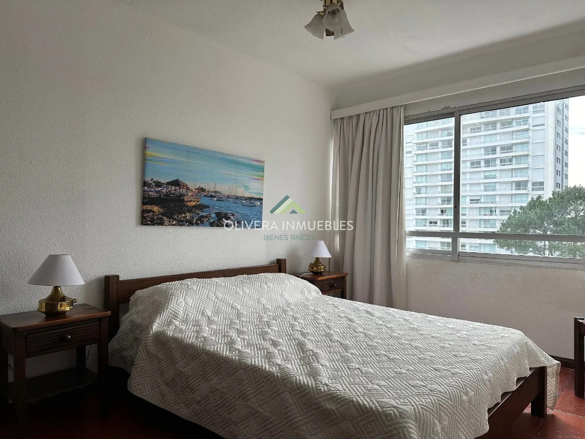 Apartamento ID.13553 - Alquiler anual sobre Roosevelt