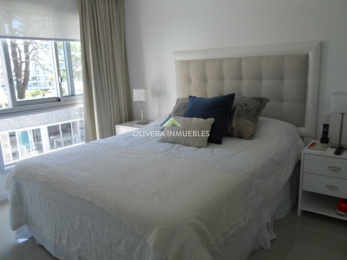Apartamento ID.4440 - Apartamento en venta y alquiler de 2 dormitorios, Punta del Este.