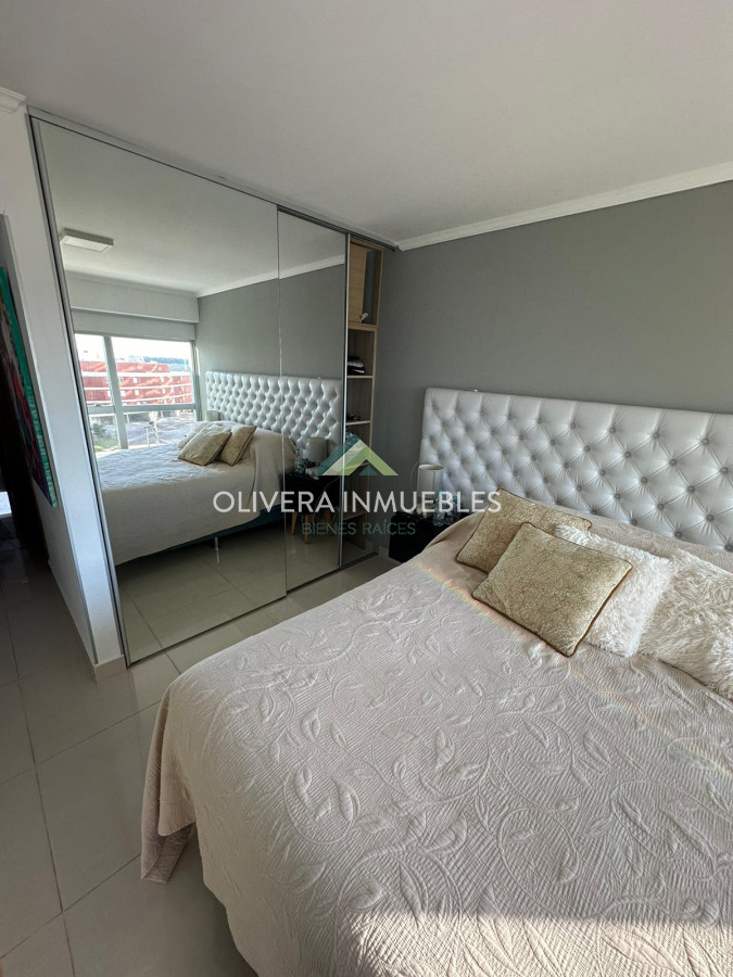 Apartamento ID.12665 - Apartamento en venta de 2 dormitorios en edificio Miami Boulevard